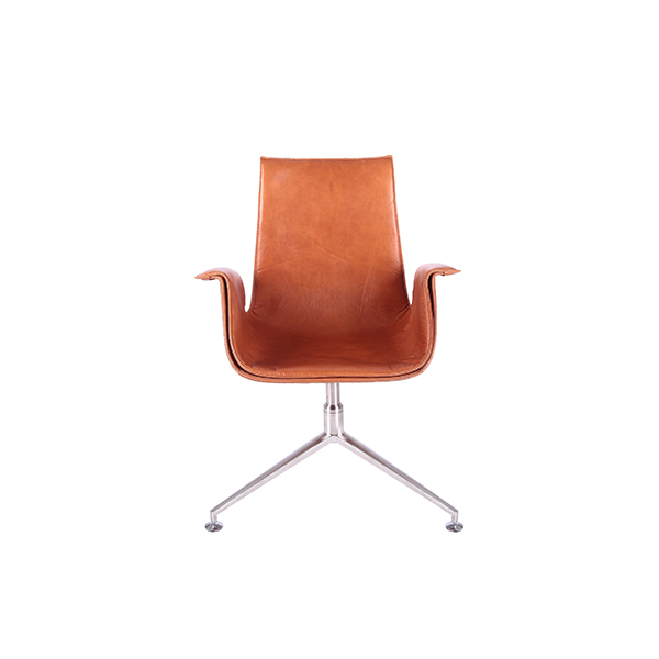 FK Low Back Lounge Chair