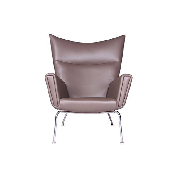 CH445 Wing Chair